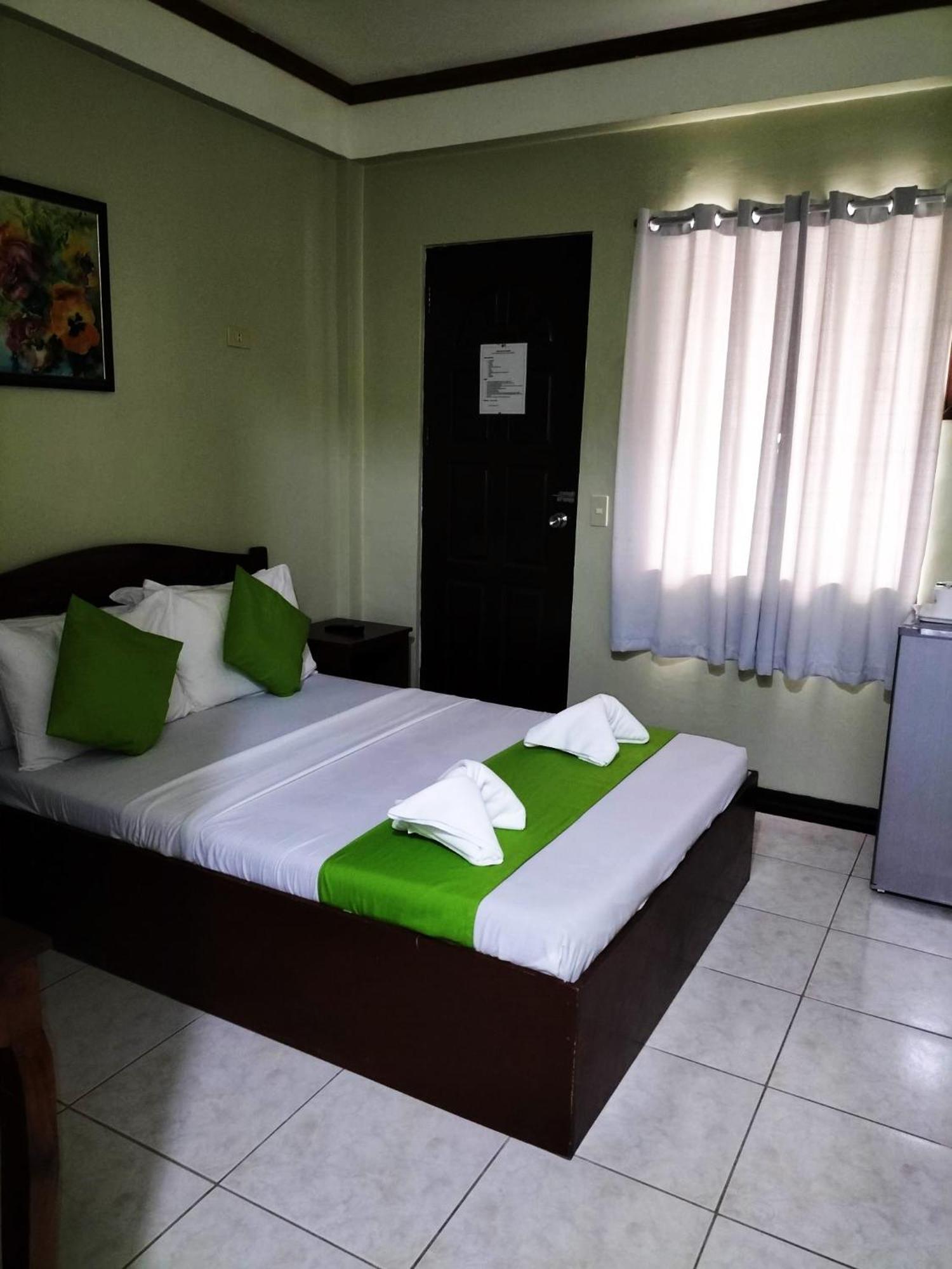 แบนส์ บีช รีสอร์ต Hotel Balabag  ภายนอก รูปภาพ